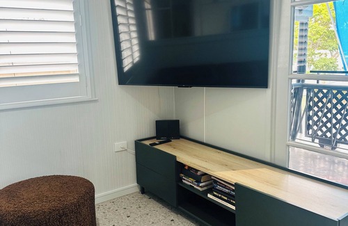 Wandal Apartment | Wandal Loft ~ 3 bed apartment, central and convenient, everything you need!