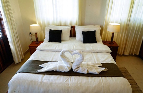 Todupulai Hotel | Wanderville