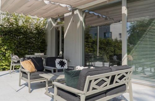 Konstancin-Jeziorna Apartment | Warsaw Concierge Konstancin Garden Sauna Yoga