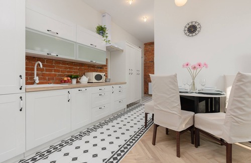 Pruszkow Apartment | Warsaw Pruszków Apartment by Renters