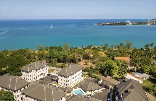 Albion Apartment | Washington 2BR Suite Modern and Spacious MBJ