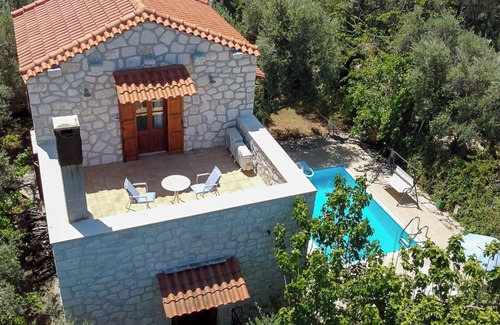 Stavromenos House | Watch Stafro Stelo video? On YouTube under "Holiday home Stafro Stelo Rethymnon Crete. Villa for 2 people with private pool and air conditioning A/C and Wlan.im Olivenhai.ca 1000 m from the beach.