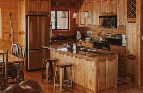 Nisswa Cabin | Water front cabin on crystal clear lake, close to lots of fun attractions!