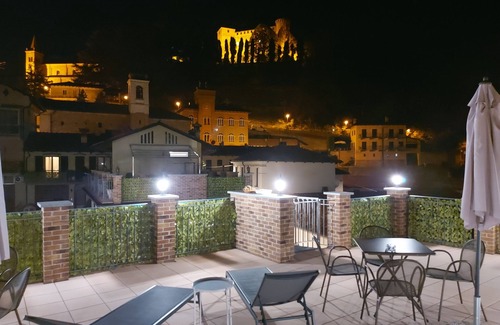 Monticello d'Alba Apartment | Water Mirrors - Green Key Apartments and Spa