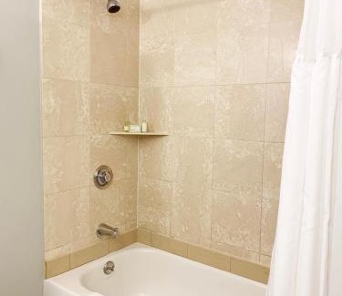 Westbrook Center Resort | Water's Edge Resort & Spa