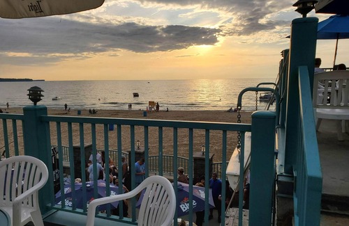 Silver Creek House | WATER VIEW HOUSE CLOSE TO LAKE ERIE