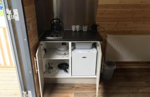 Abercwmboi House | Waterfall Pod 5 Pet Friendly