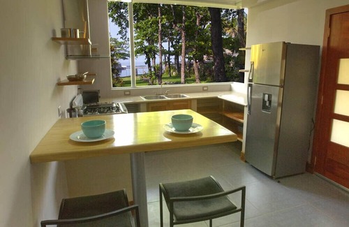 El Tunco Villa | Waterfront 3 Bedroom Villa in Playa El Tunco