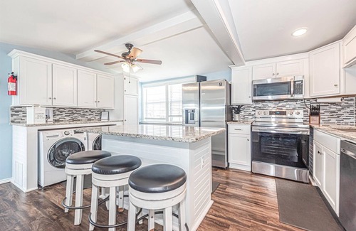 Galveston County House | Waterfront! Amazing views! Minutes from Galveston and Kemah!