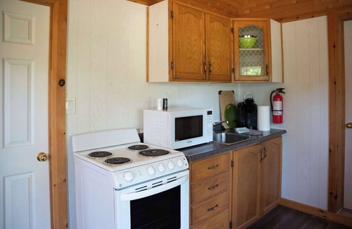 Tobermory Cabin | Waterfront Cabin | Lake Huron |10 Min to Tobermory