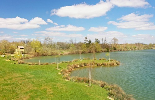 Gravon Cabin | Waterfront cabin on stilts