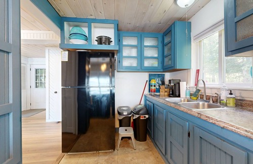 Weeks Mills House | Waterfront cabin with private dock, beach, deck, grill, & firepit - dogs welcome