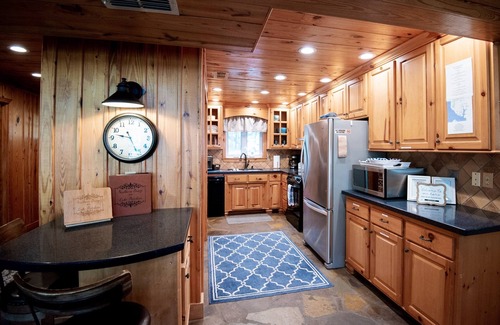 Cherokee County House | *Waterfront* charming cabin w/private boat dock