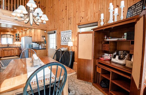 Cherokee County House | *Waterfront* charming cabin w/private boat dock