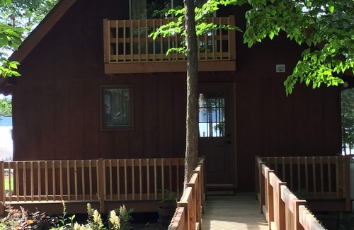 Hammond Cottage | Waterfront Cottage with Dock Great Fishing and Glorious Sunsets - Sleeps 5