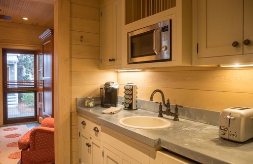 Oriental Cottage | Waterfront Getaway in Coastal NC – River Dunes