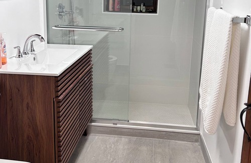 Greenwood Lake Cabin | Waterfront Log home