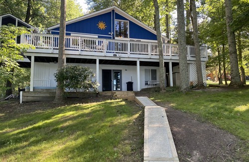 Livingston House | Waterfront Lower Level Private Entrance