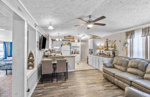 Merritt House | Waterfront mobile home with AC in quite Merritt NC!