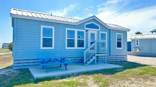 Gilchrist House | Waterfront on the Bay & Close to Beach -Brand New!