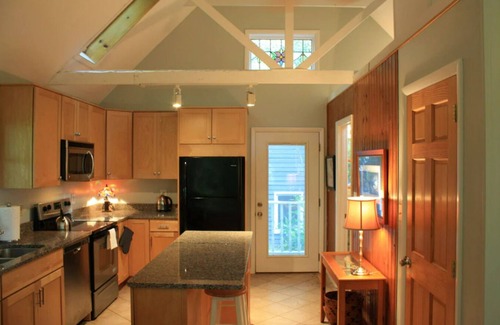 Valley Lee House | Waterfront Paradise with Pool & Hot Tub plus 4 King Beds & 4 Full baths