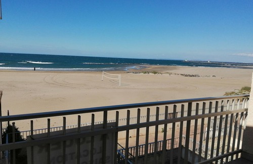 Le Grau-dʼAgde Apartment | Waterfront residence