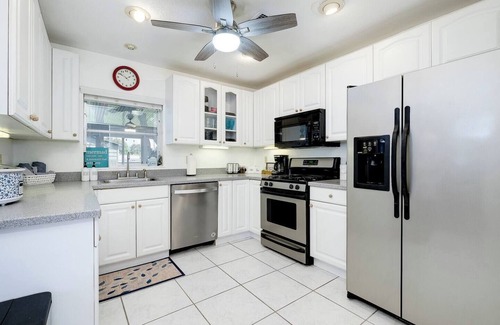 Bradenton House | Waterfront Retreat — Canal front, Pool, Putting Green, Beach Gear — 2BR/2BA