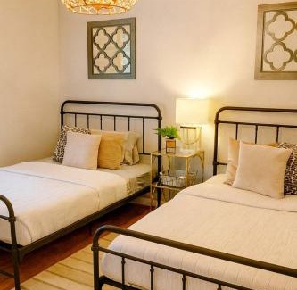 Barium Springs House | Waterfront Retreat with Spectacular Interior, Jacuzzi and Game Room in NC