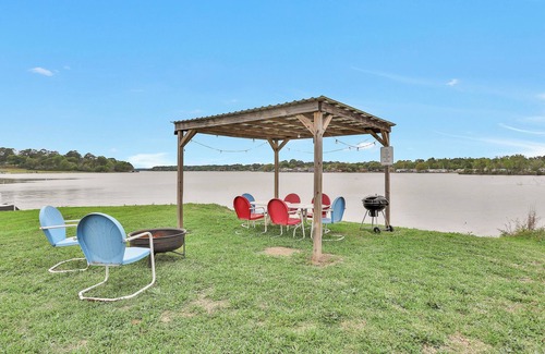 Willis House | Waterfront RV Space A