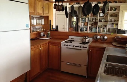 Grand Isle County House | Waterfront, Sandy Beaches, Airstrip, Private Retreat