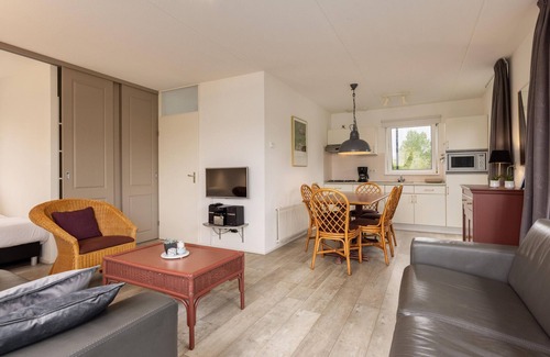 Eernewoude House | Waterfront Stay w/Private Dock