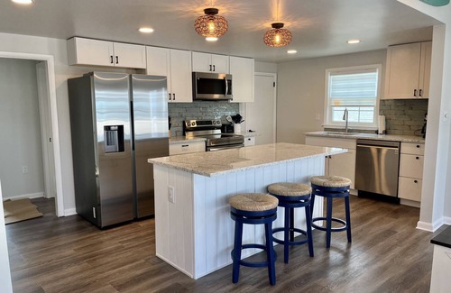 Prime Hook Beach Cottage | Waterfront- Yr 2025 Downstair den; no pet fees; toiletries for your convenience.