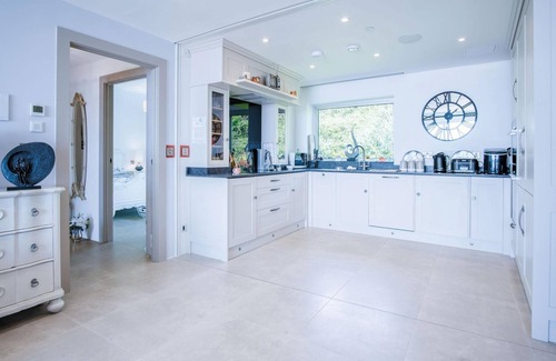 Tenby Apartment | Waters Edge - 2 Bedroom Apartment - Tenby