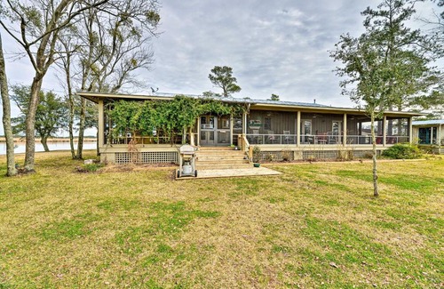 Belhaven House | Waterside Belhaven House and Cottage with Porch and Dock