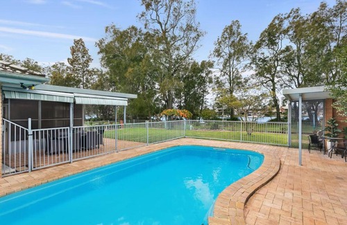 Dora Creek House | Waterside Escape