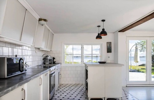 Upplands-Bro Municipality House | Waterside Swedish Archipelago Summer House