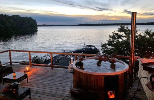 Upplands-Bro Municipality House | Waterside Swedish Archipelago Summer House