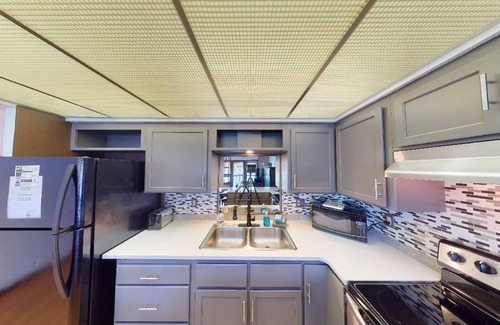 Gold Beach Condo | Wave Song Summary: Wa