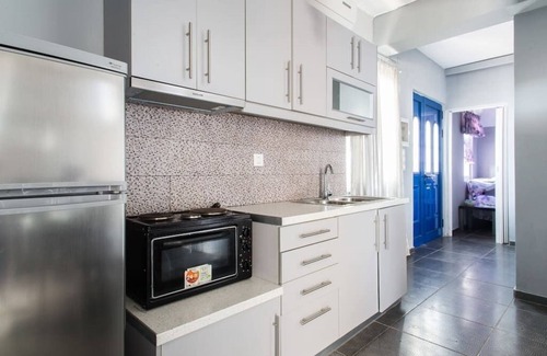 Salamis House | Wavedance Accommodation(Dias)