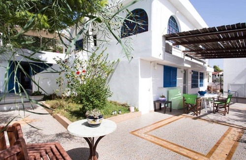 Salamis House | Wavedance Accommodation(Dias)