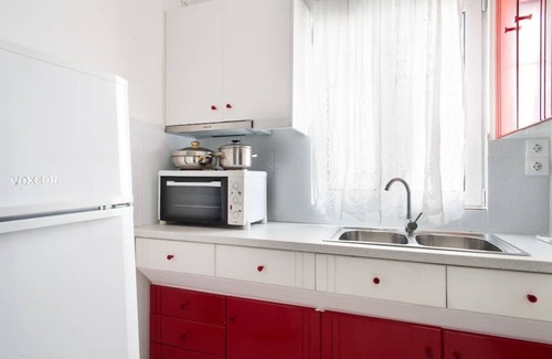 Salamis House | Wavedance Accommodation (Estia)