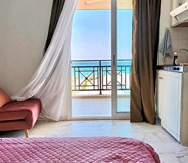 Chrisi Ammoudia Apartment | Waves Studios