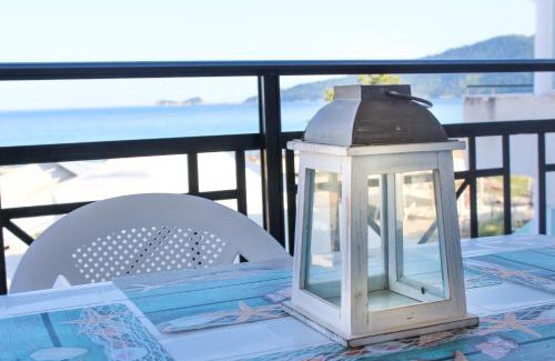 Chrisi Ammoudia Apartment | Waves Studios