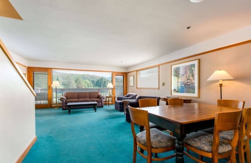 Waynesville Hotel | Waynesville Inn & Golf Club, Trademark Collection by Wyndham