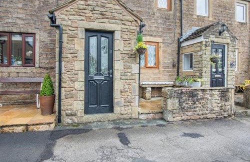 Fence House | Weavers Cottage