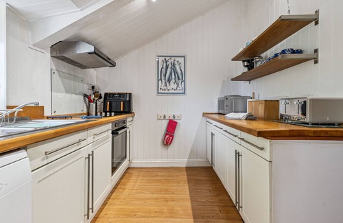 Treator Cottage | Webbers Cornish character cottage with large garden and parking