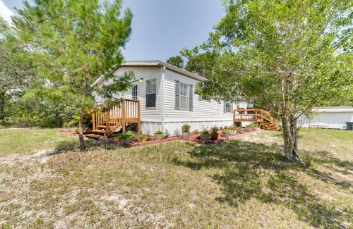 Brooksville House | Weeki Wachee Home with Fire Pit 13 Mi to Ocean!