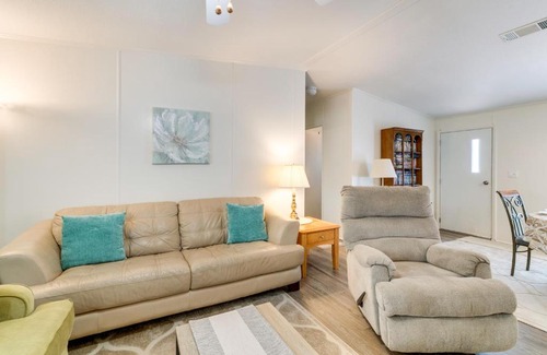 Brooksville House | Weeki Wachee Home with Fire Pit 13 Mi to Ocean!