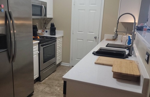 Summit Station Condo | WELCOME! nEasy living with comfy style.n