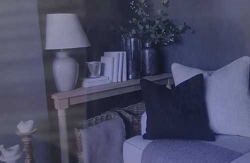 Juja House | welcome our elegant, luxurious and unique properties where our visitor receive all services 24 hours. Our homes are located in a cool environment where your enjoy a beautiful serenity. Our homes jave easy access to social amenities, public service, eas.